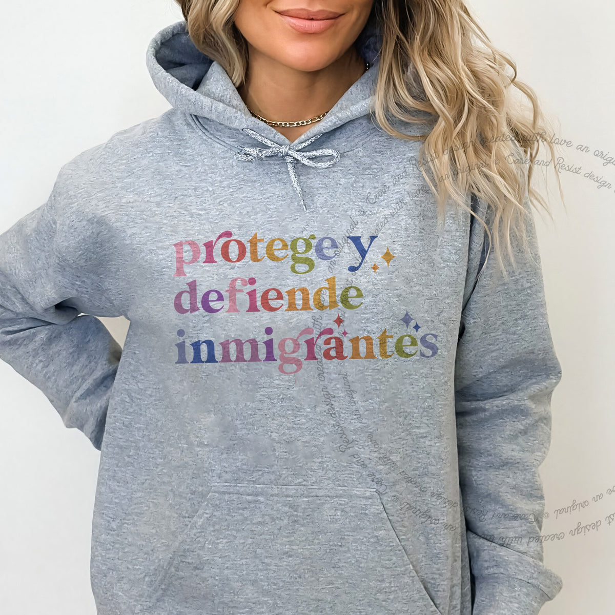 Protege Y Defiende Inmigrantes Care & Resist Gildan hoodie in Sport Grey