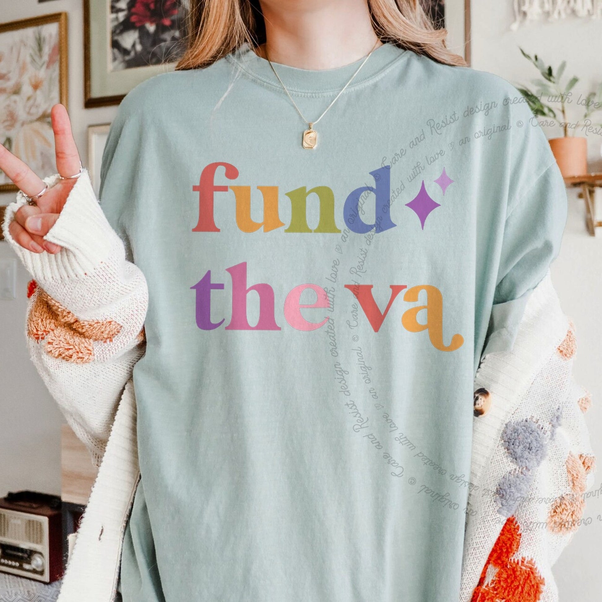 Fund the Va Care & Resist rainbow Comfort Colors tee, Bay