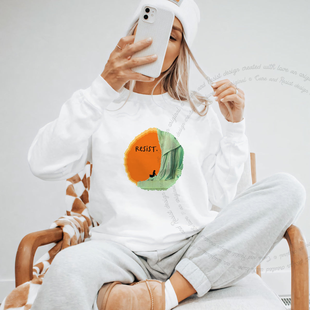 Resist Care & Resist Gildan crewneck sweatshirt in White