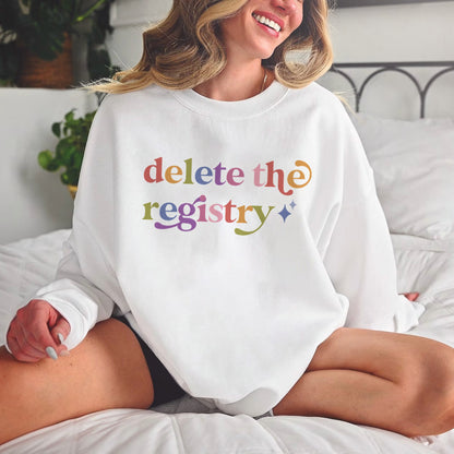 Delete the Registry Care & Resist Gildan crewneck sweatshirt in White